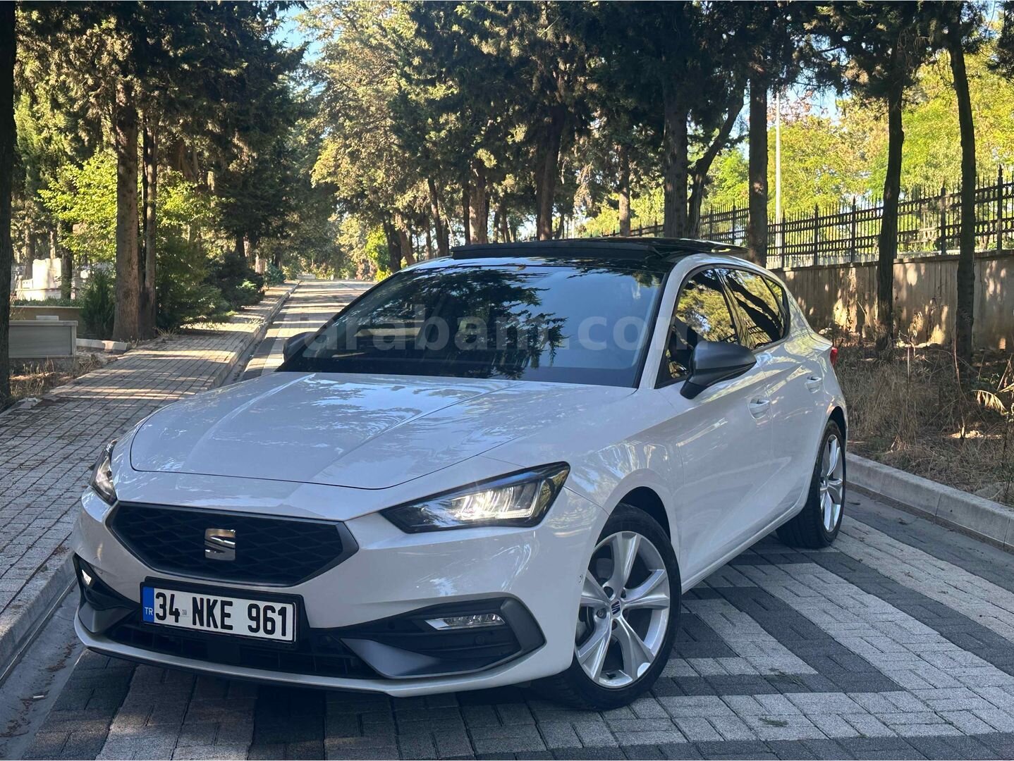 Galeriden Seat Leon 1.5 EcoTSI FR 2025 Model İstanbul 21.000 km Beyaz 3