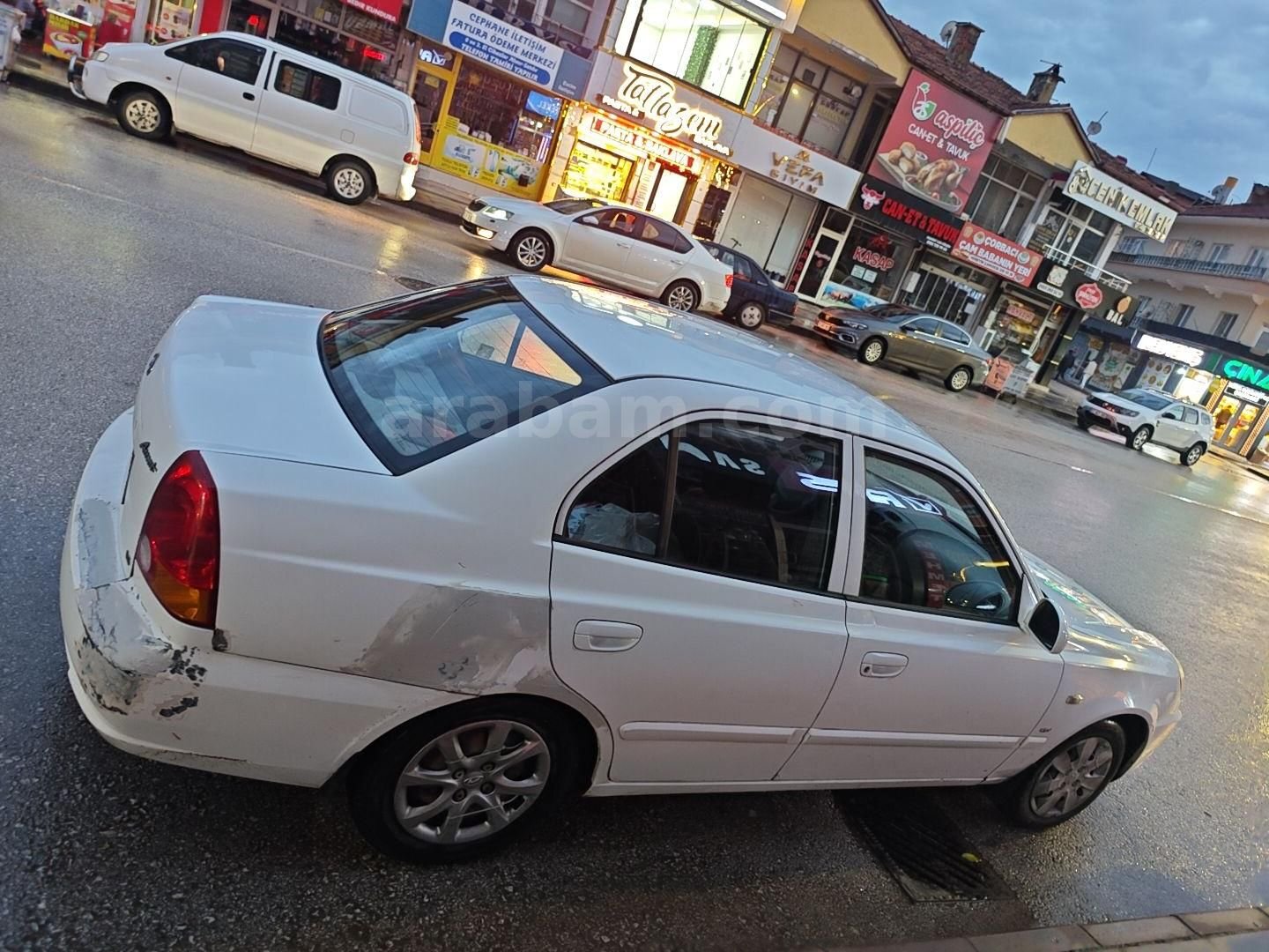 Sahibinden Hyundai Accent 1.6 Admire 2005 Model Çorum 255.000 km Beyaz 6