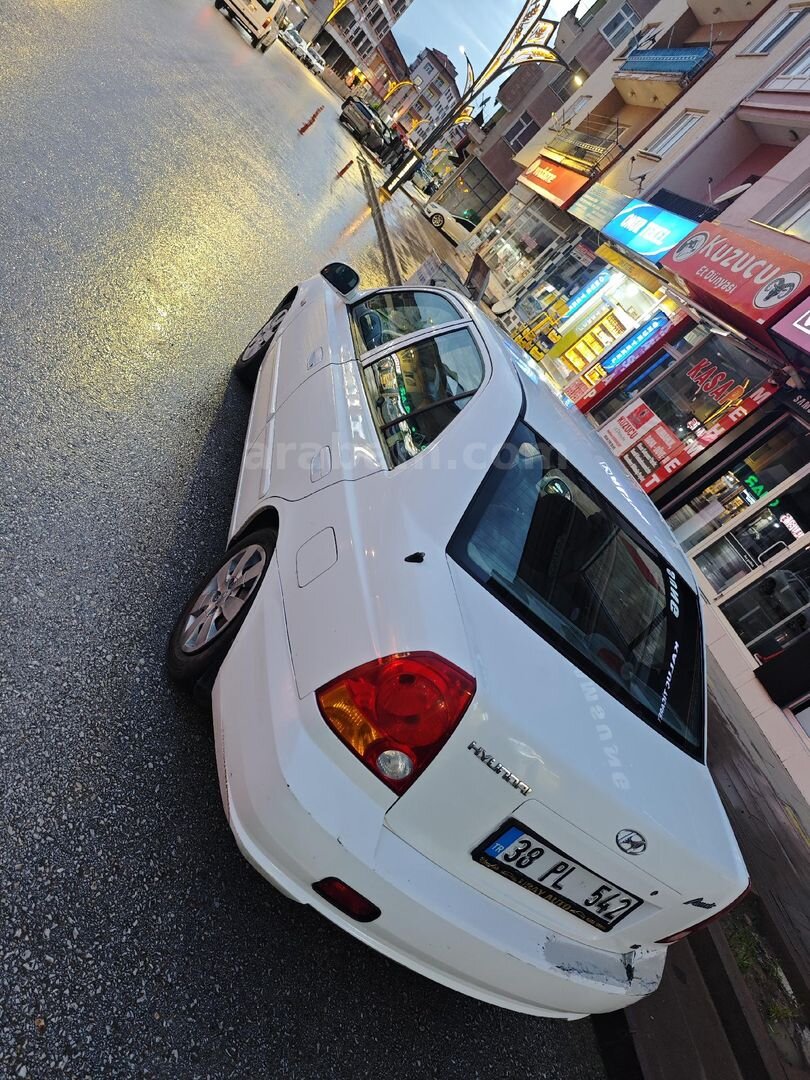 Sahibinden Hyundai Accent 1.6 Admire 2005 Model Çorum 255.000 km Beyaz 5