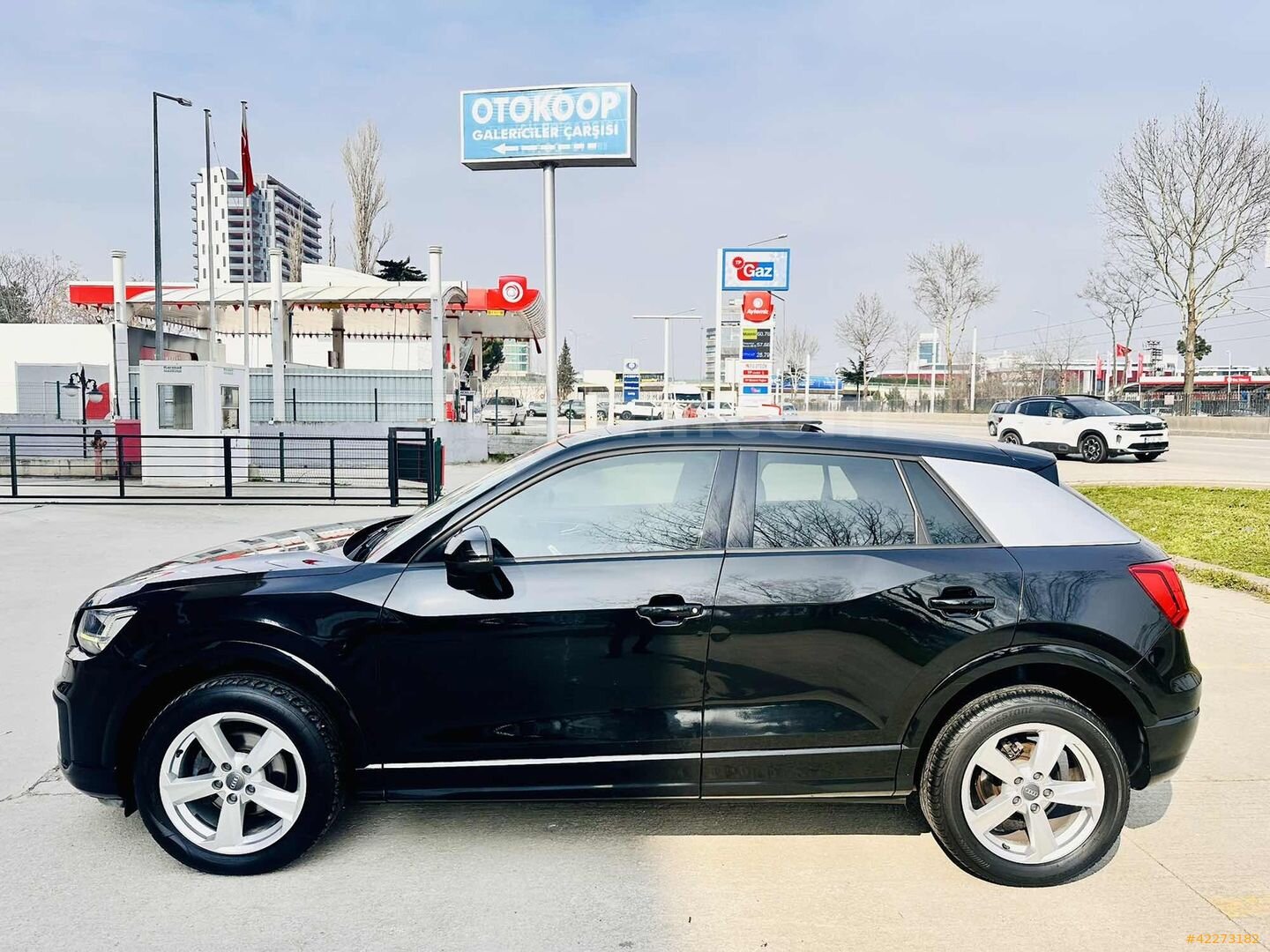 Galeriden Audi Q2 30 TDI Sport 2020 Model Bursa 95.000 km Siyah 5