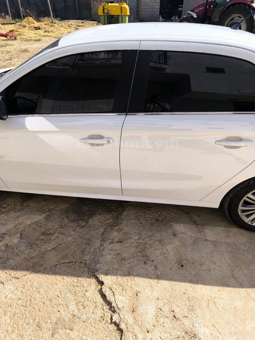Sahibinden Citroen C-Elysée 1.6 HDi Exclusive 2015 Model Mardin 199.500 km Beyaz 3