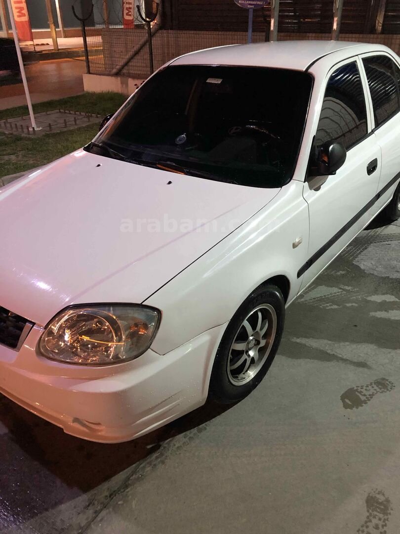 Sahibinden Hyundai Accent 1.3 Admire 2004 Model Mersin 258.000 km Beyaz 2
