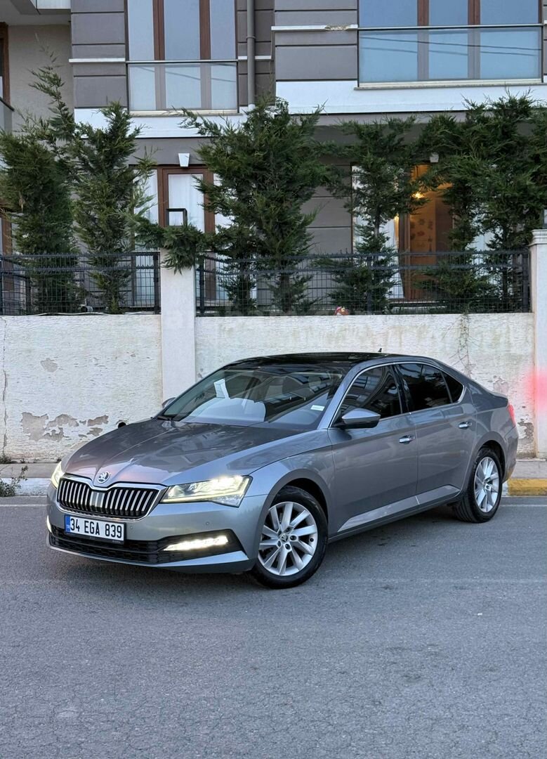 Sahibinden Skoda SuperB 1.5 TSI Elite 2021 Model İstanbul 106.000 km Gri (Gümüş) 2