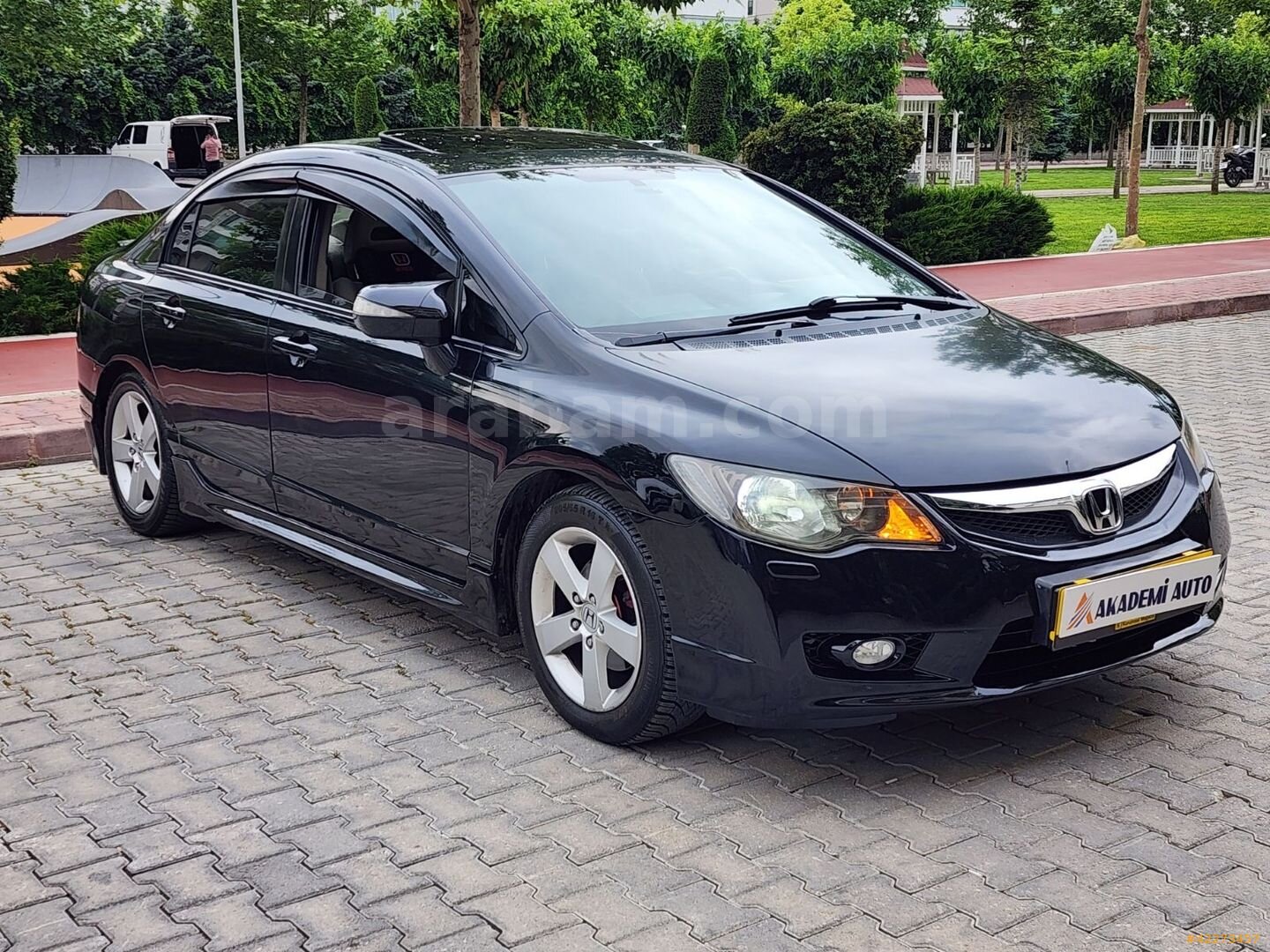 Galeriden Honda Civic 1.6i VTEC Elegance 2010 Model Konya 236.500 km Siyah 6