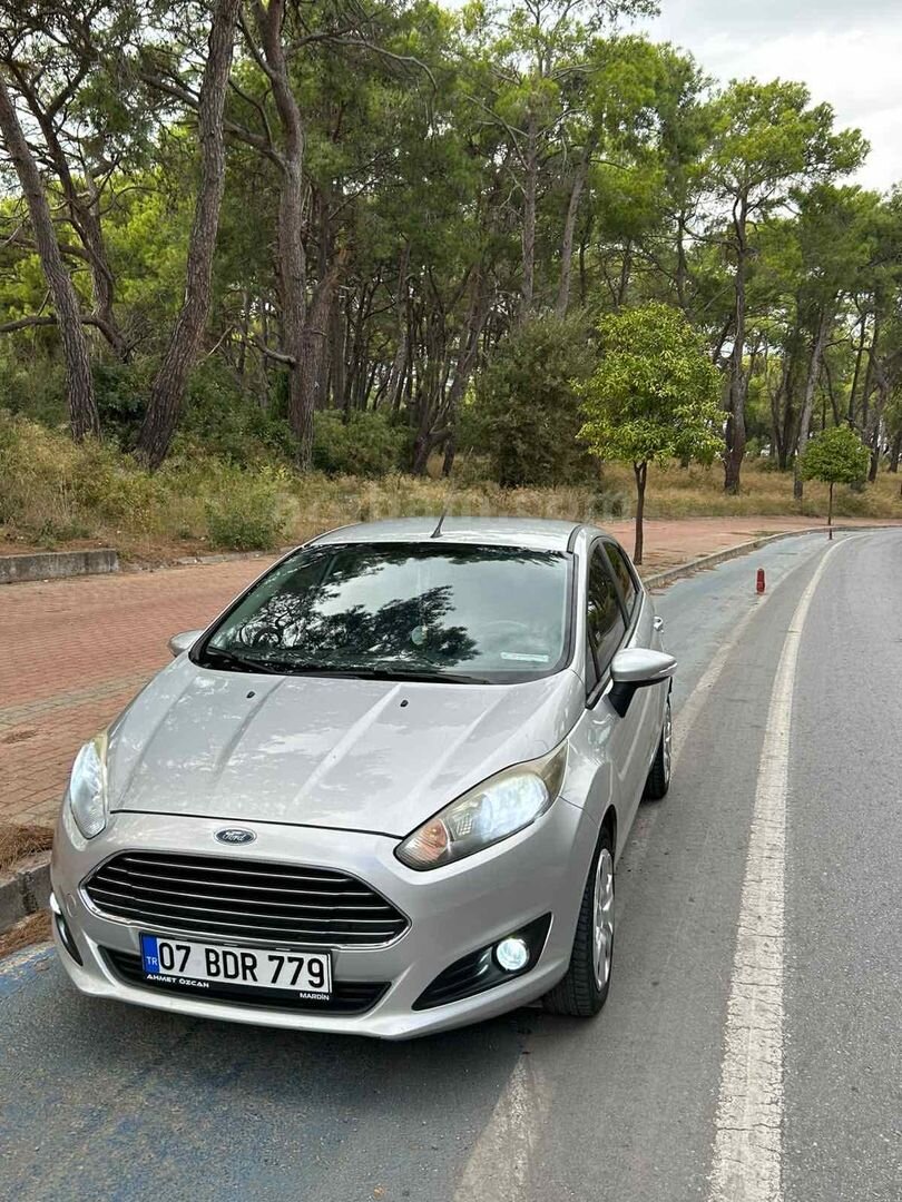 Sahibinden Ford Fiesta 1.5 TDCi Trend 2013 Model Antalya 285.000 km Gri 6