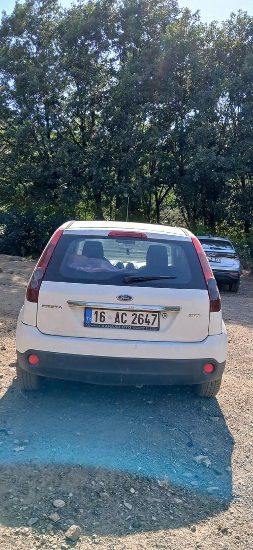 Sahibinden Ford Fiesta 1.4 TDCi Comfort 2007 Model Bursa 232.450 km Beyaz 6