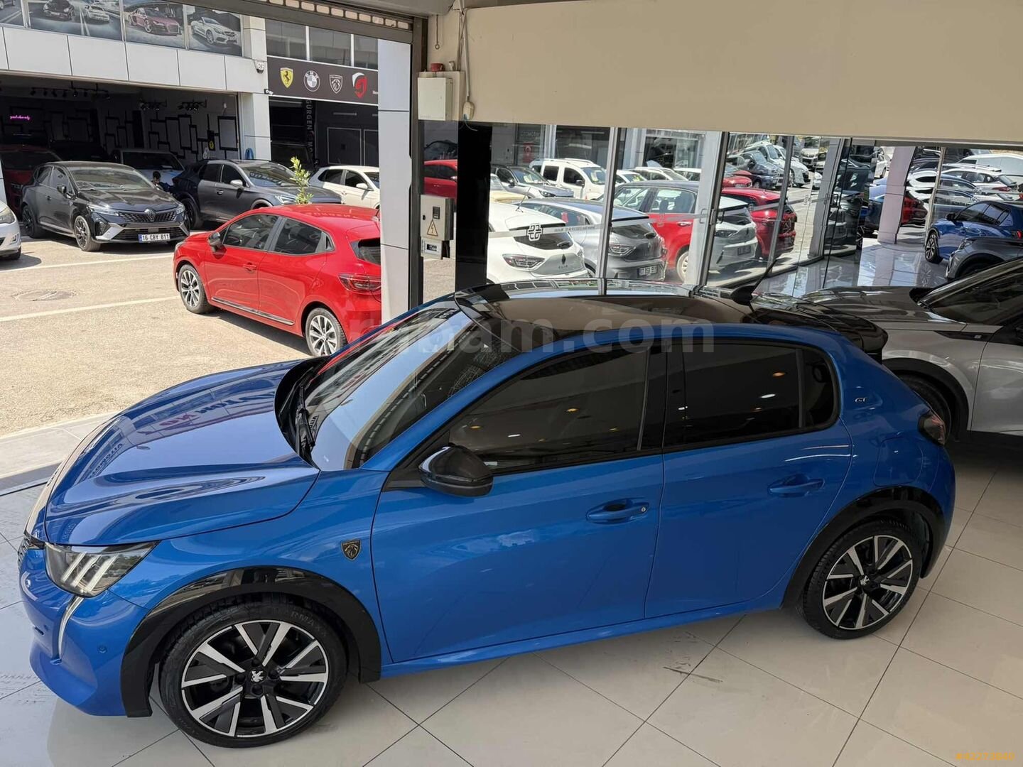 Galeriden Peugeot 208 1.2 PureTech GT 2021 Model Bursa 73.600 km Mavi 4