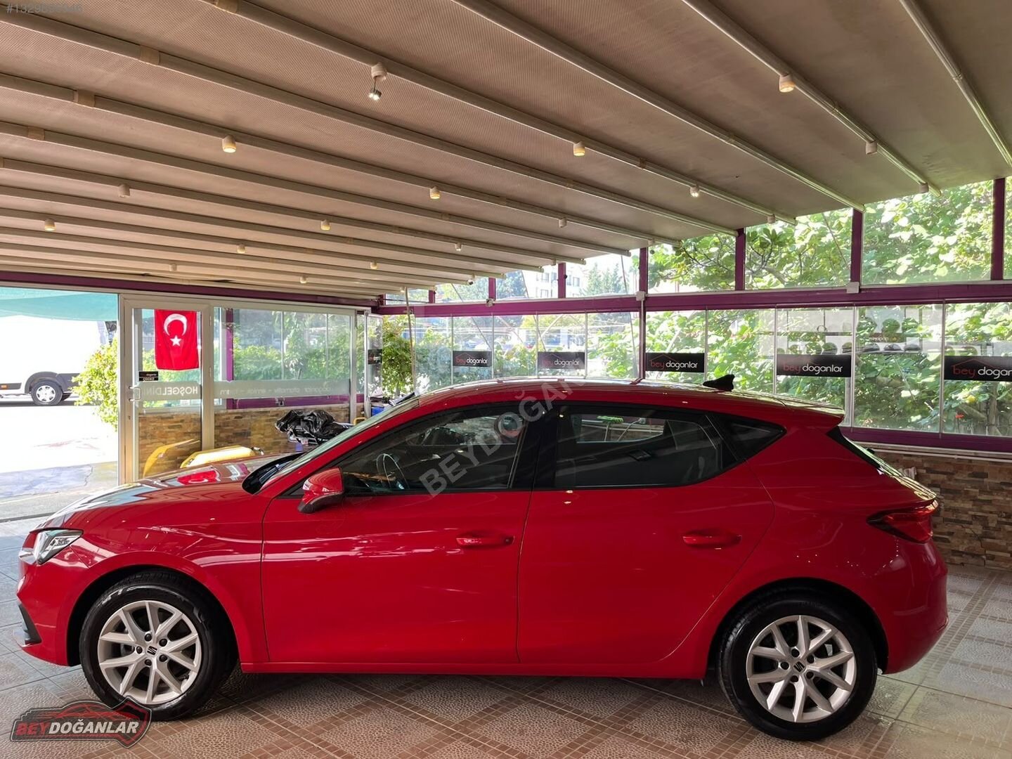 Galeriden Seat Leon 1.0 TSI Style 2021 Model Ankara 42.000 km Kırmızı 4