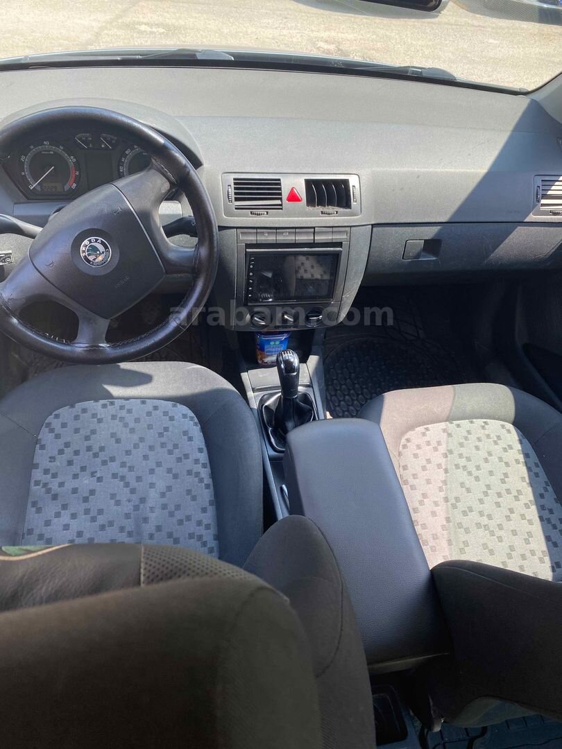 Sahibinden Skoda Fabia 1.4 Classic 2005 Model Ankara 393.000 km Gri 7