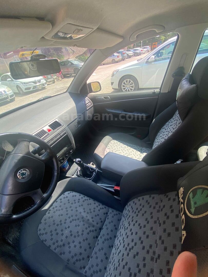 Sahibinden Skoda Fabia 1.4 Classic 2005 Model Ankara 393.000 km Gri 3