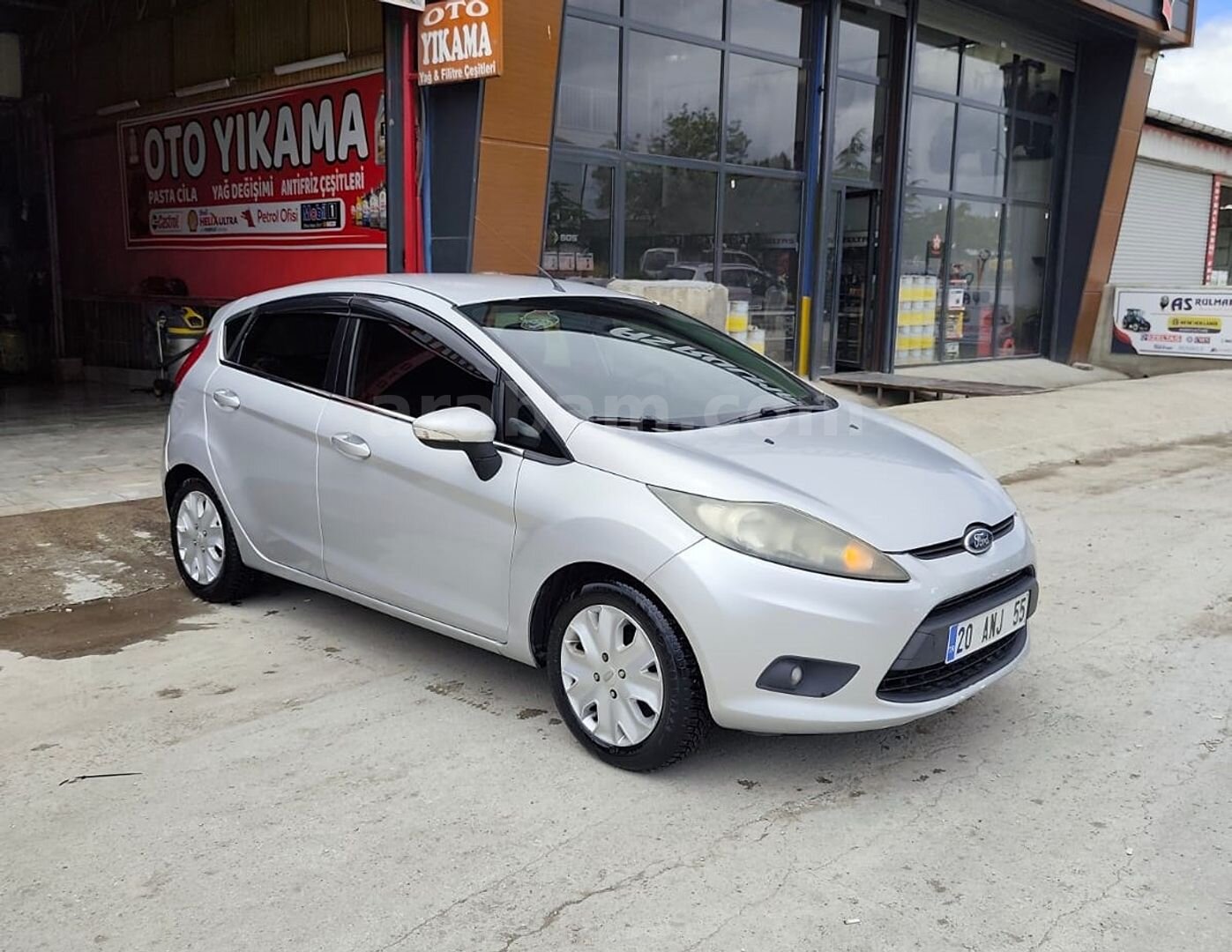 Sahibinden Ford Fiesta 1.4 TDCi Trend 2012 Model Muğla 205.000 km Gri (Gümüş) 1