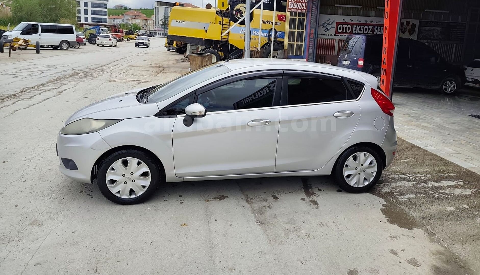 Sahibinden Ford Fiesta 1.4 TDCi Trend 2012 Model Muğla 205.000 km Gri (Gümüş) 3