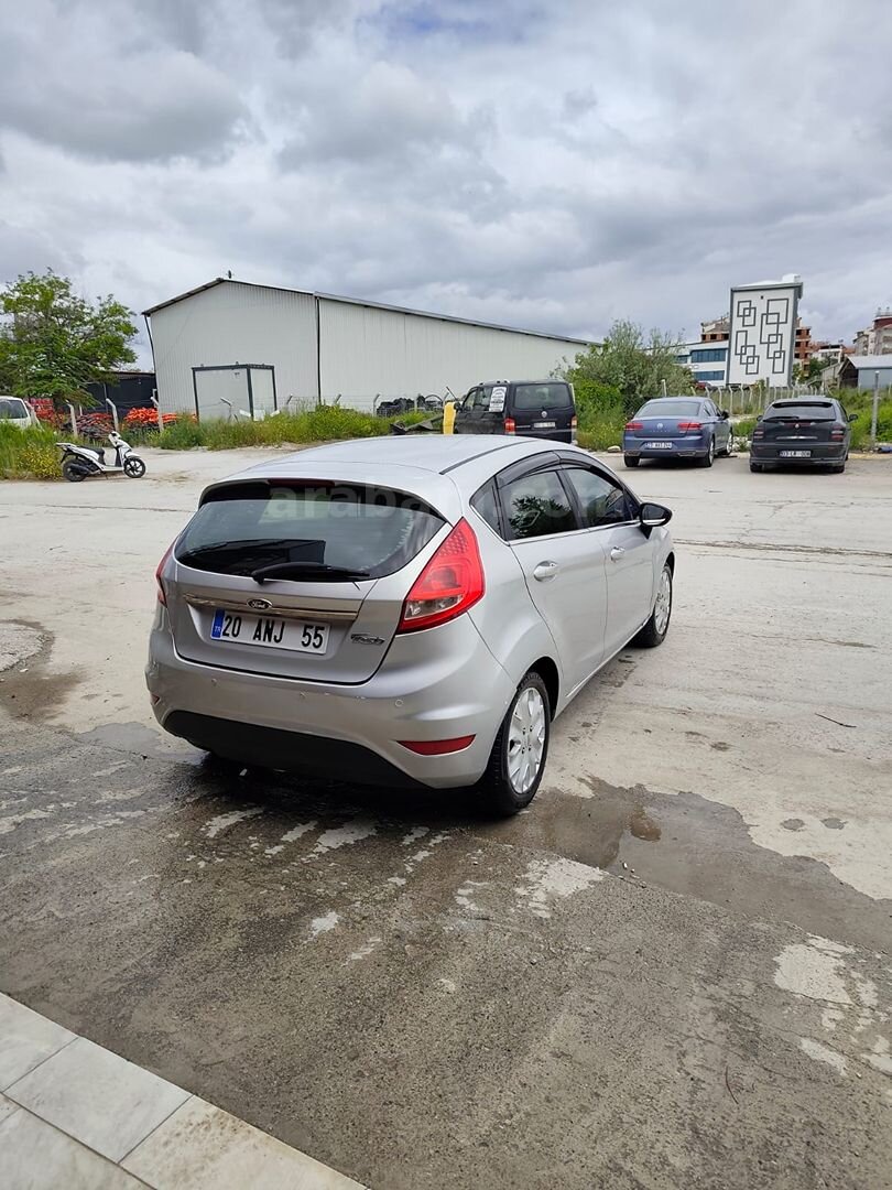 Sahibinden Ford Fiesta 1.4 TDCi Trend 2012 Model Muğla 205.000 km Gri (Gümüş) 5