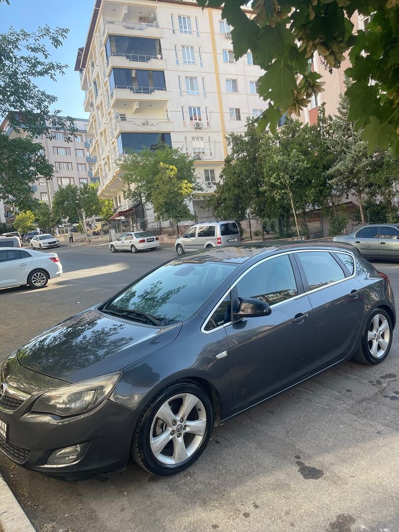 Sahibinden Opel Astra 1.3 CDTI ecoFLEX Sport 2011 Model Gaziantep 274.000 km Gri 3