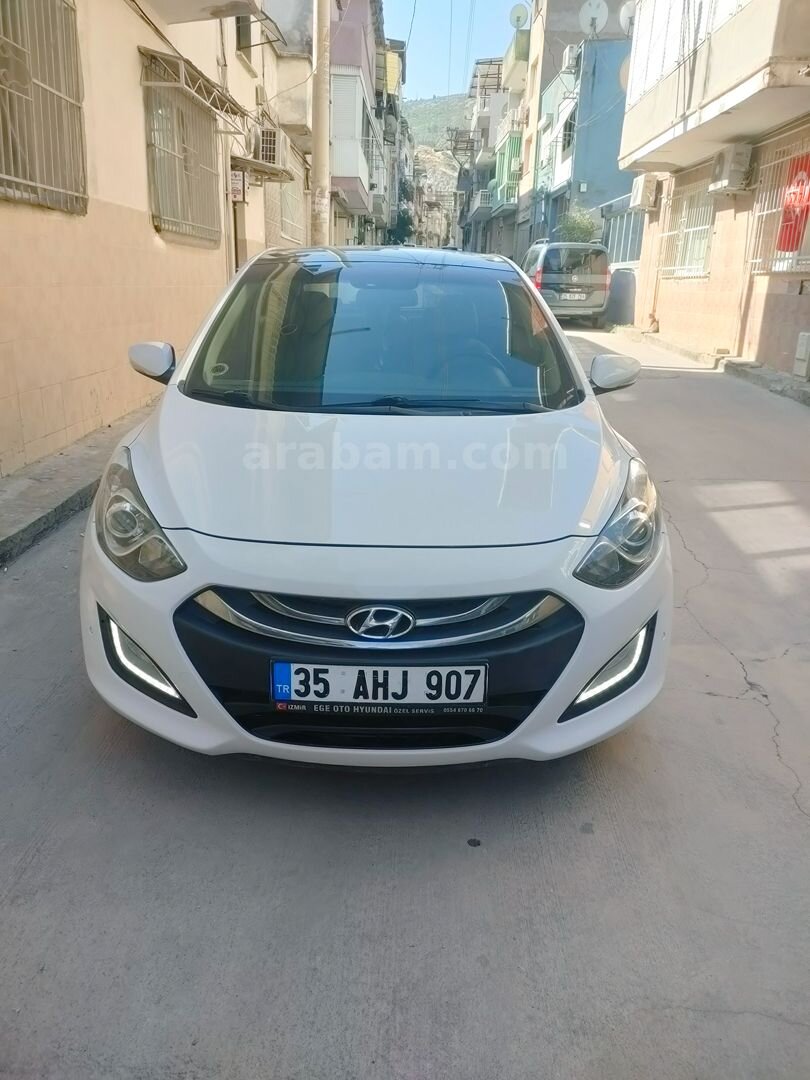 Sahibinden Hyundai i30 1.6 CRDi Elite 2013 Model İzmir 171.900 km Beyaz 1