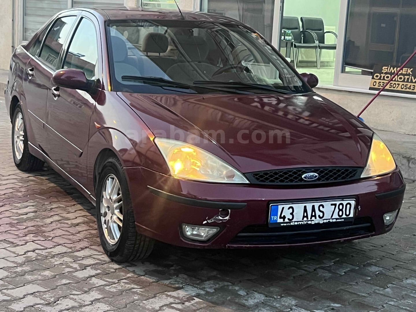 Galeriden Ford Focus 1.6 Ghia 2004 Model Kütahya 300.000 km Bordo 3