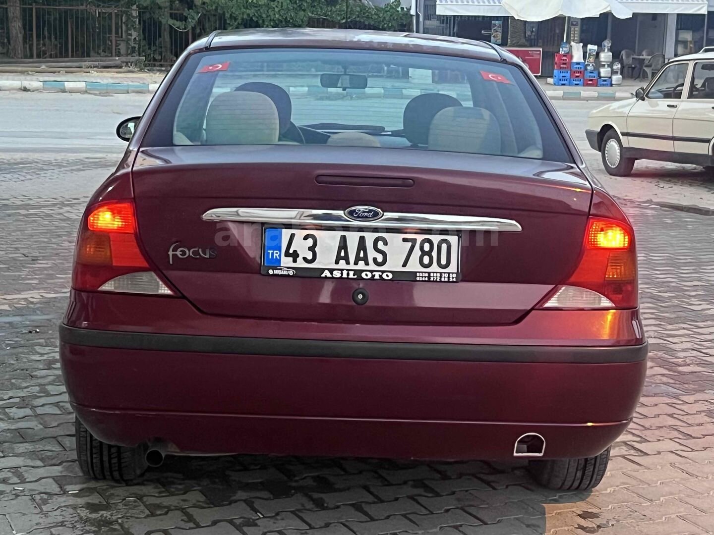 Galeriden Ford Focus 1.6 Ghia 2004 Model Kütahya 300.000 km Bordo 2