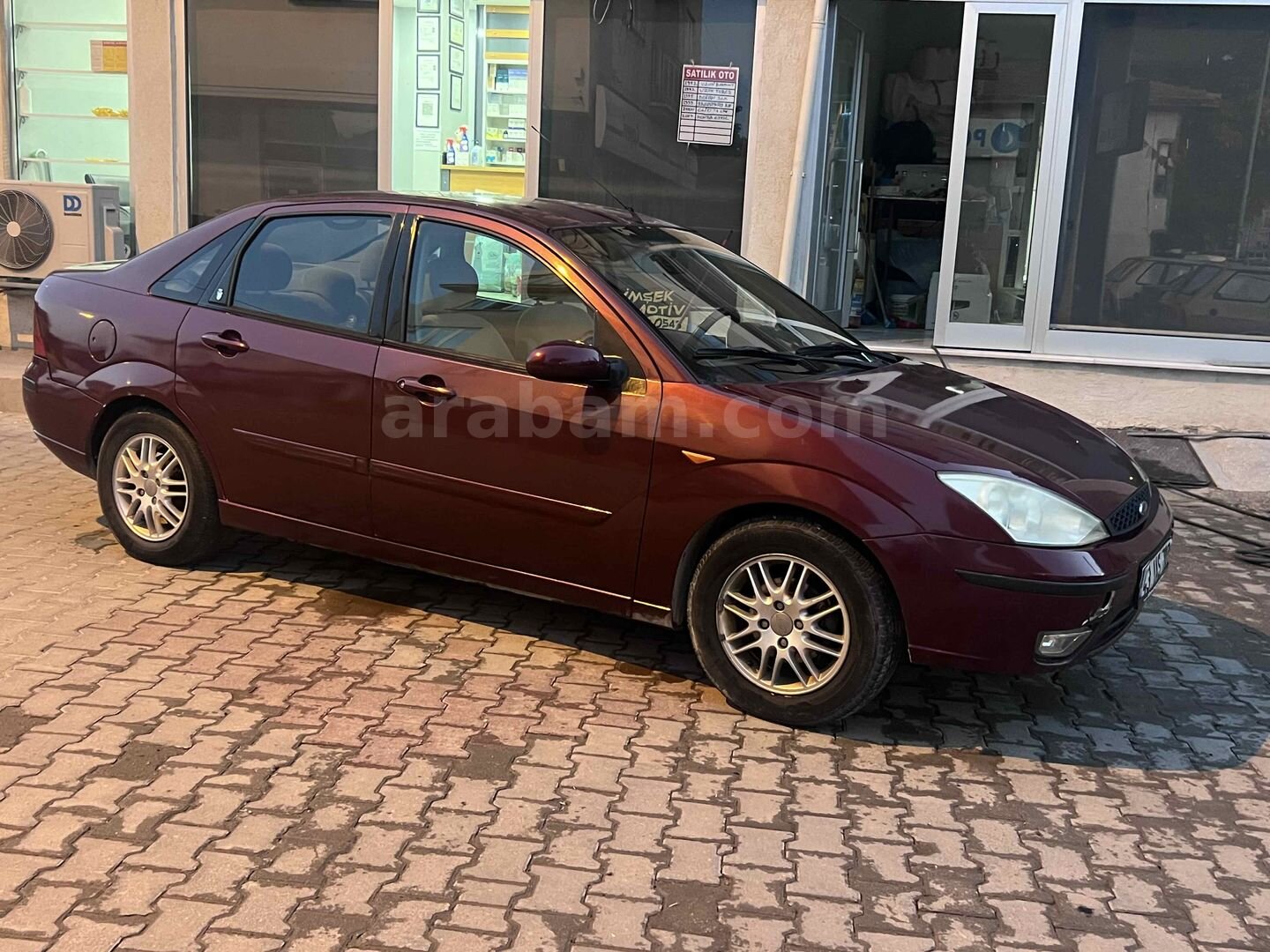 Galeriden Ford Focus 1.6 Ghia 2004 Model Kütahya 300.000 km Bordo 7