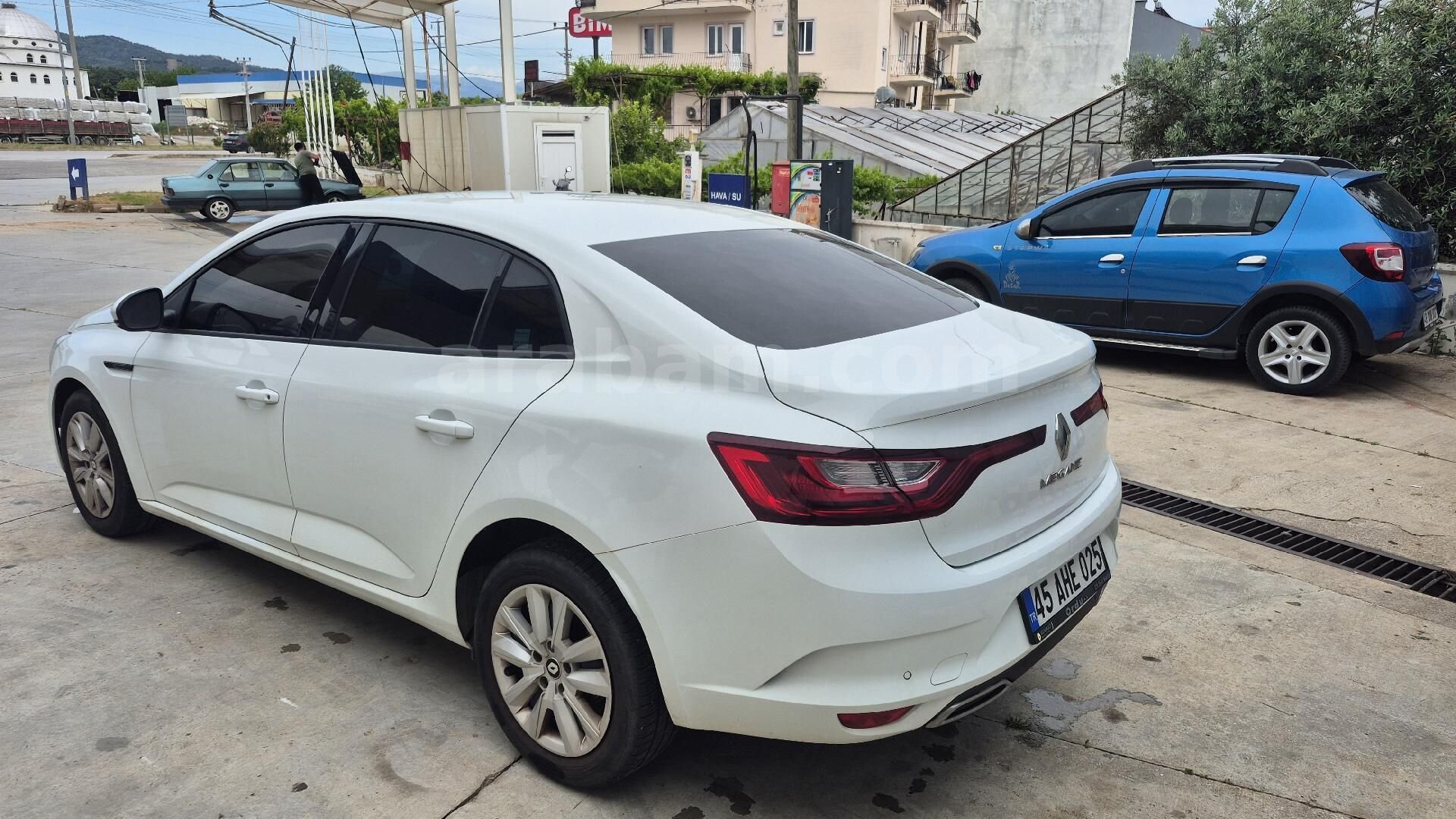 Sahibinden Renault Megane 1.3 TCe Joy Comfort 2021 Model Muğla 29.500 km Beyaz 5