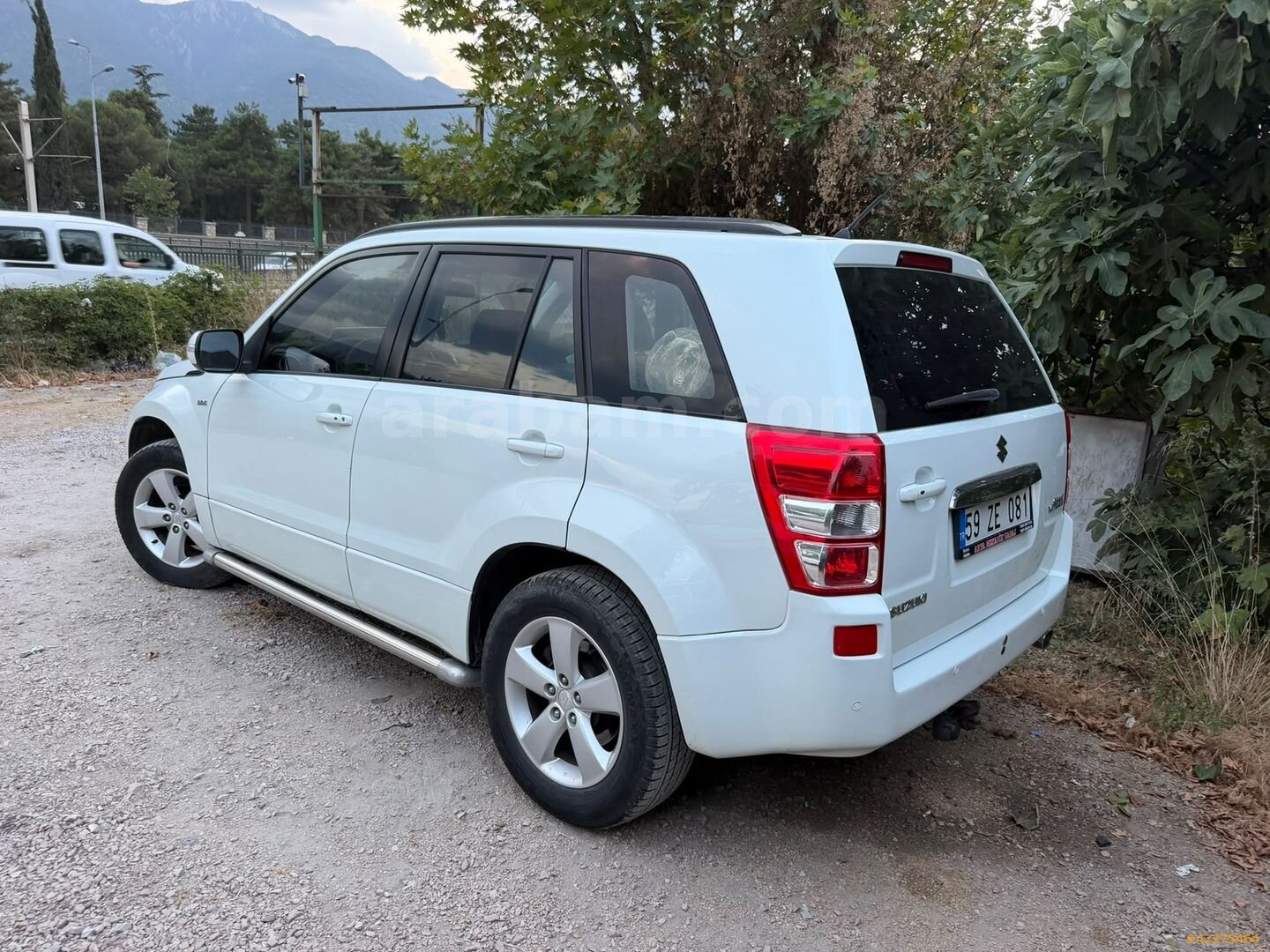 ÇOK TEMİZ MASRAFSIZ 4X4 ORJİNAL ÇEKİ DEMİRLİ DİJİTAL KLİMALI 3