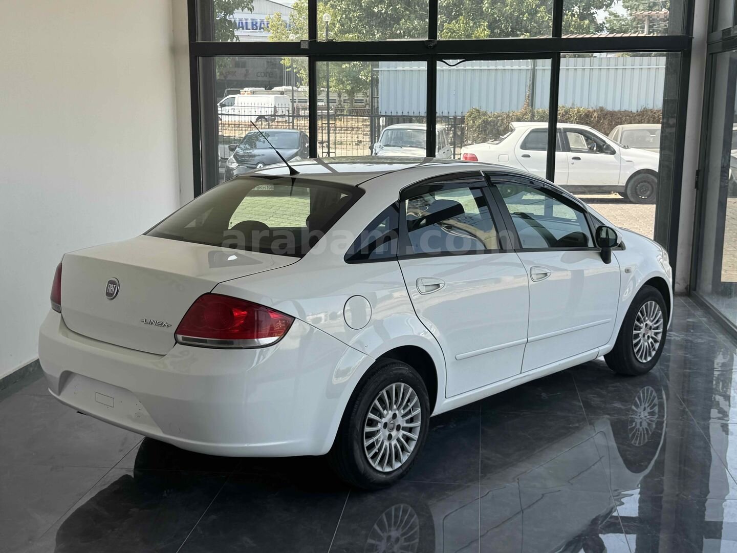 Galeriden Fiat Linea 1.3 Multijet Active Plus 2012 Model Aydın 205.000 km Beyaz 6