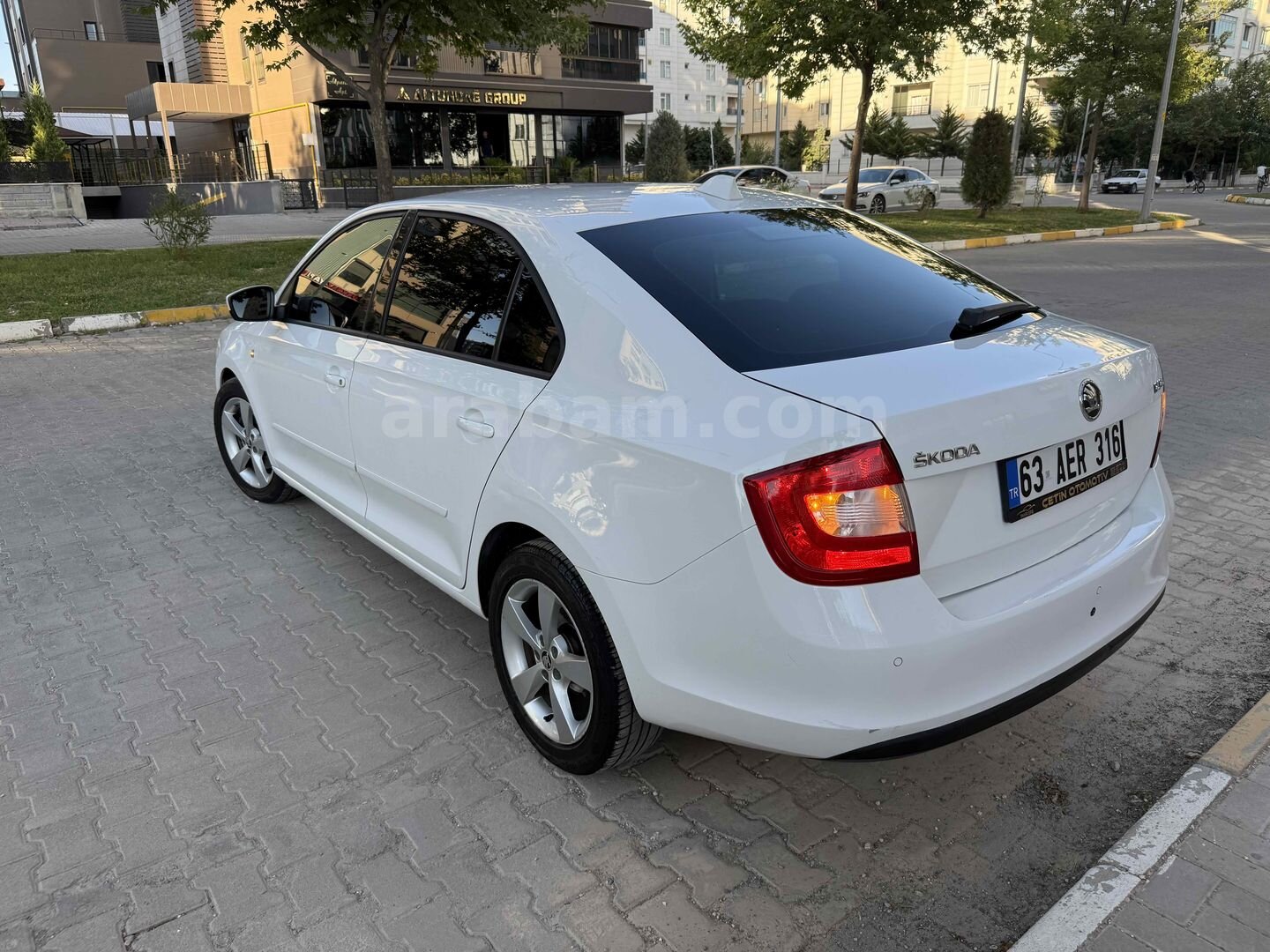 Galeriden Skoda Rapid 1.6 CR TDI Elegance 2013 Model Şanlıurfa 222.000 km Beyaz 7