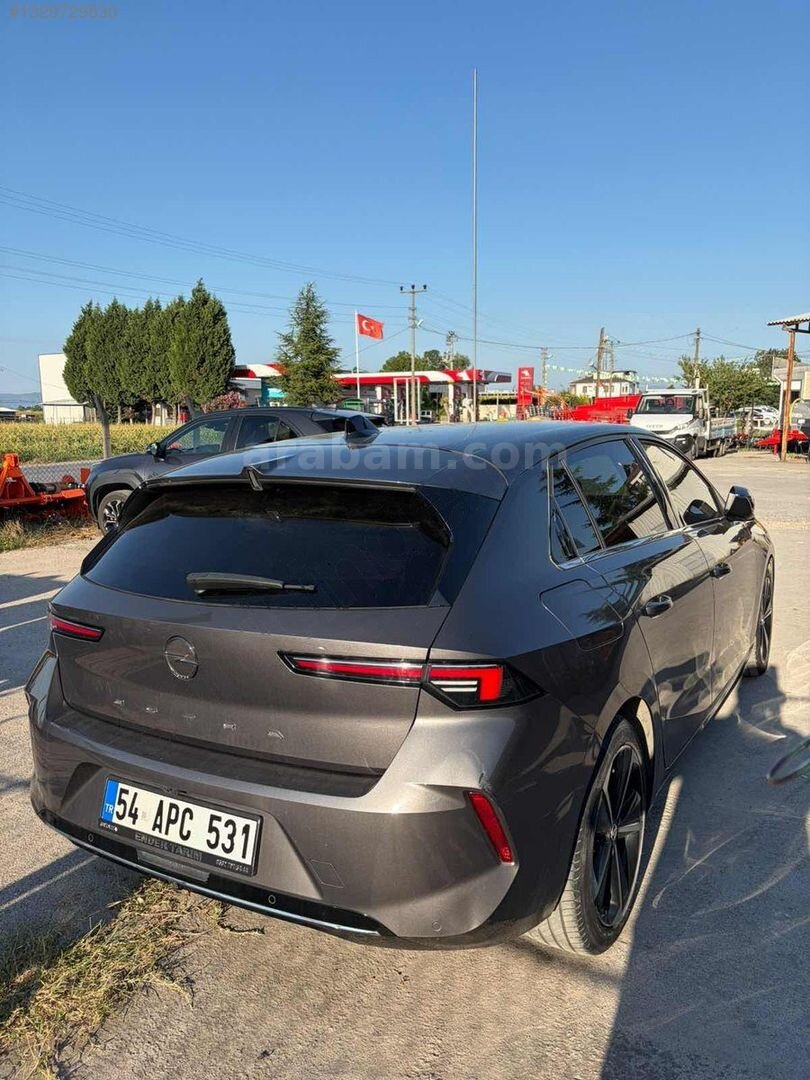 Galeriden Opel Astra 1.2 T Elegance 2023 Model Sakarya 34.000 km Füme 7