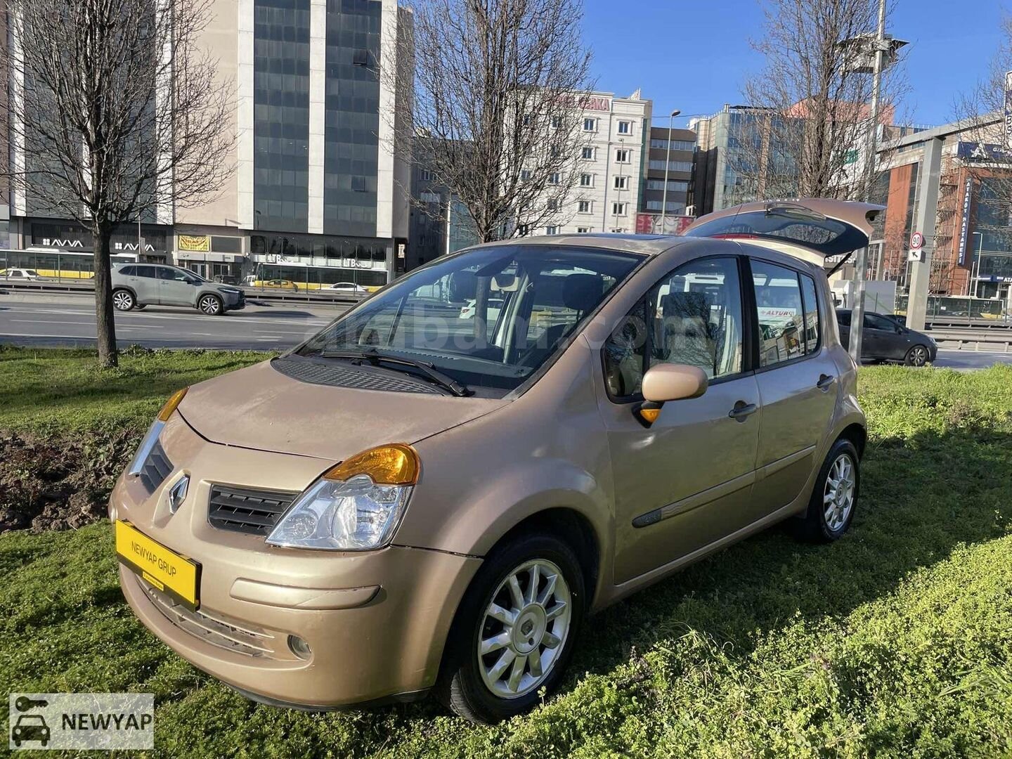 Galeriden Renault Modus 1.6 Dynamique 2006 Model İstanbul 217.000 km Şampanya 4