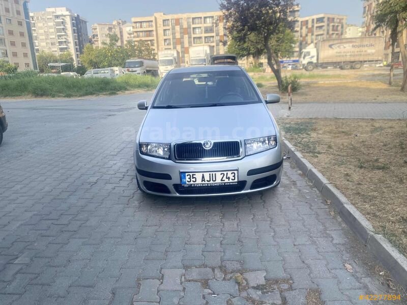 Galeriden Skoda Fabia 1.2 Ambiente 2005 Model İzmir 345.000 km Gri