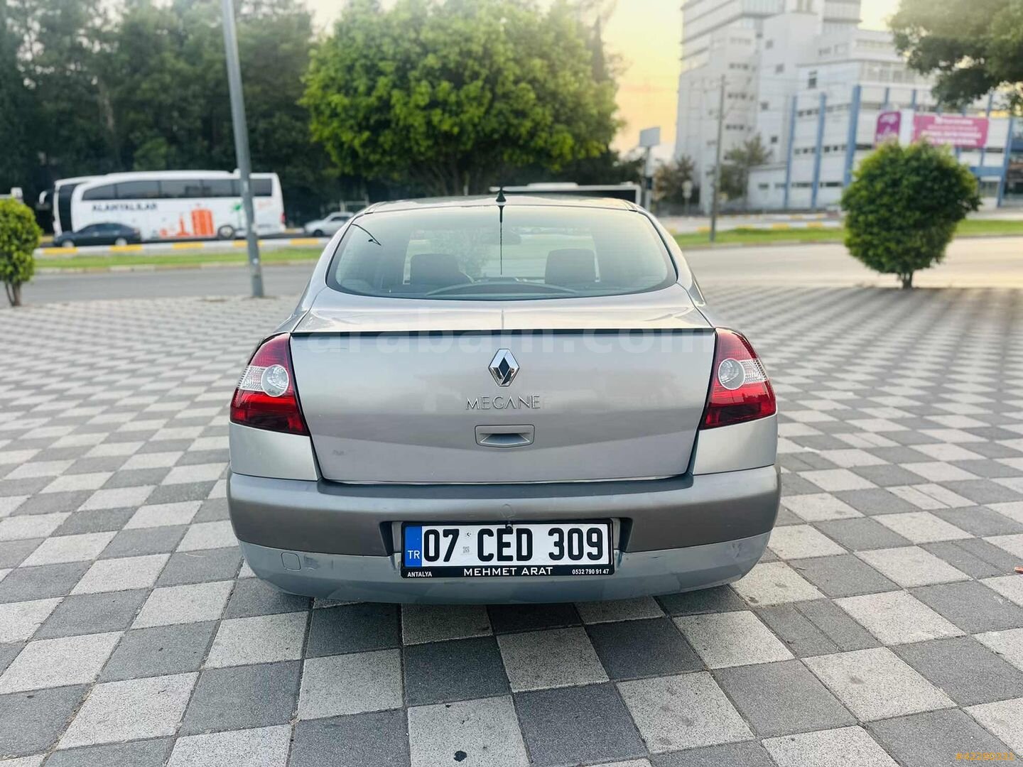 Galeriden Renault Megane 1.5 dCi Dynamique 2005 Model Antalya 317.000 km Bej 7
