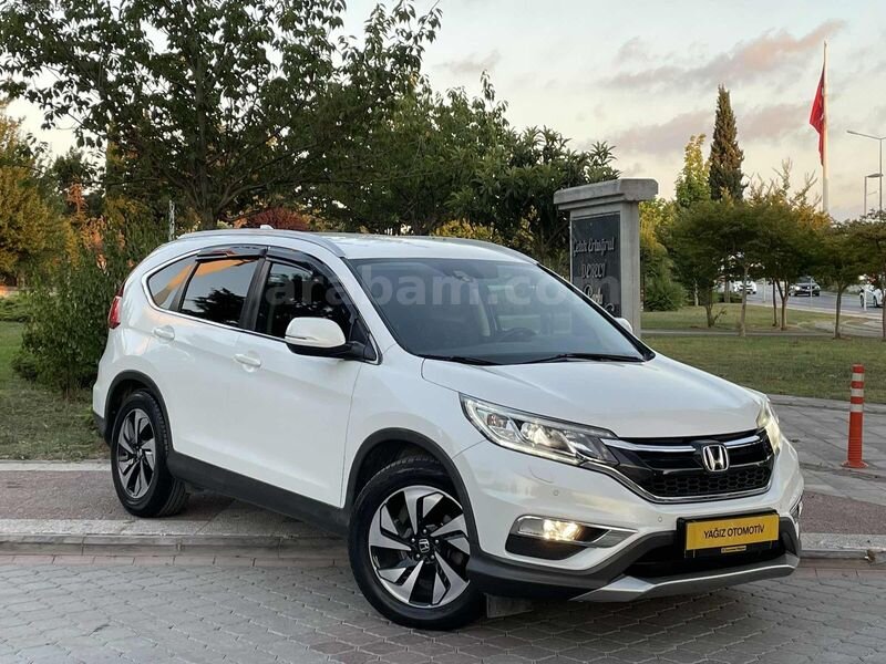 Galeriden Honda CR-V 1.6 i-DTEC Elegance 2015 Model Samsun 156.000 km Beyaz