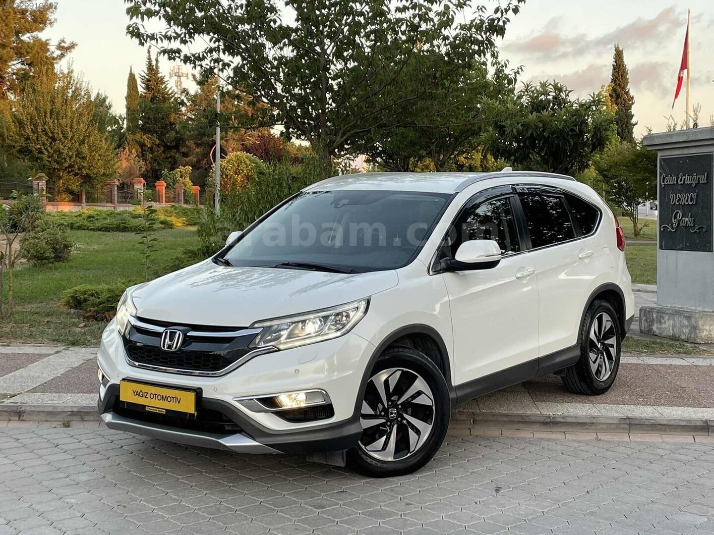 Galeriden Honda CR-V 1.6 i-DTEC Elegance 2015 Model Samsun 156.000 km Beyaz 3