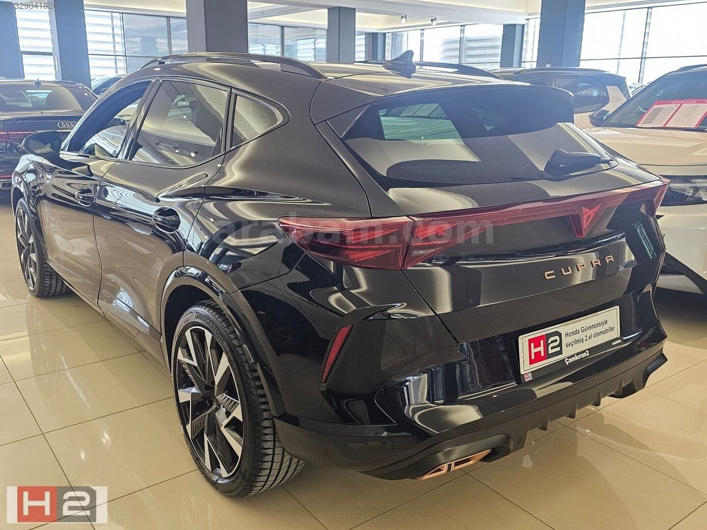 Galeriden Cupra Formentor 1.5 eHybrid Phev Supreme 2025 Model İzmir 26.665 km Siyah 6