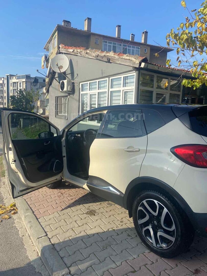 Sahibinden Renault Captur 1.5 dCi Outdoor 2015 Model İstanbul 183.000 km Beyaz 4