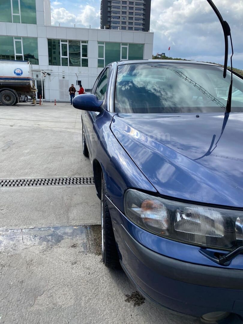 Sahibinden Volvo S60 2.4 T 2000 Model Ankara 250.000 km Lacivert 3