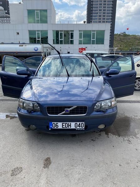 Sahibinden Volvo S60 2.4 T 2000 Model Ankara 250.000 km Lacivert