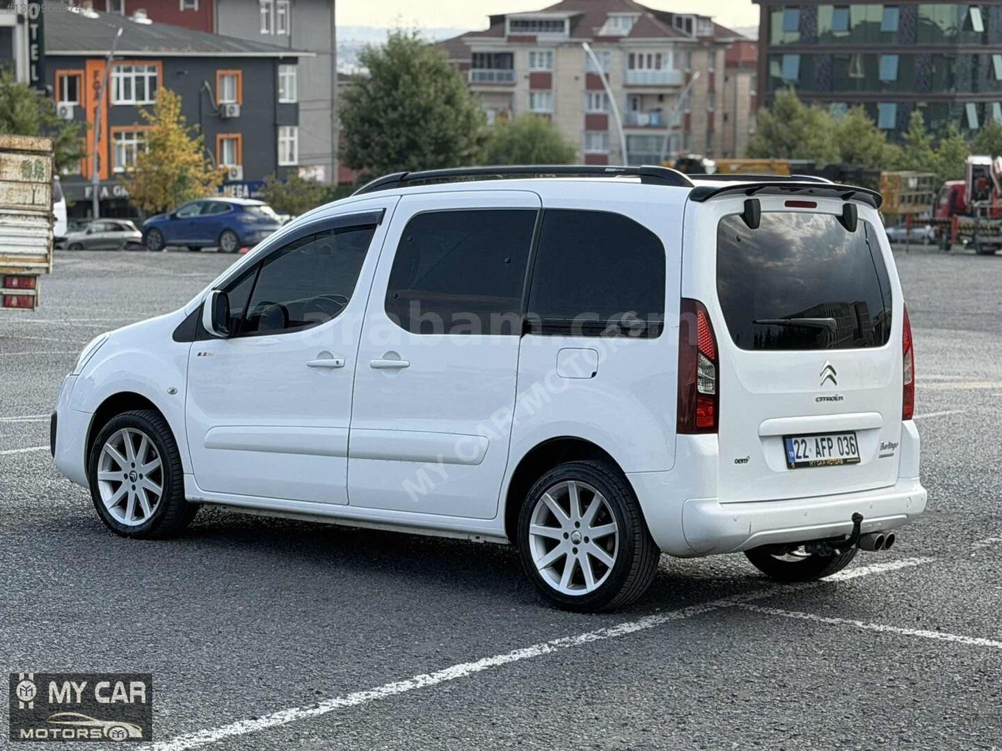 Galeriden Citroen Berlingo 1.6 BlueHDI 2018 Model İstanbul 125.000 km Beyaz 4
