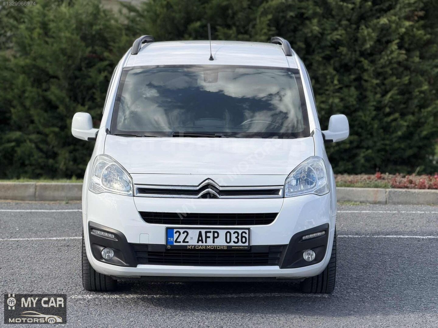 Galeriden Citroen Berlingo 1.6 BlueHDI 2018 Model İstanbul 125.000 km Beyaz 1