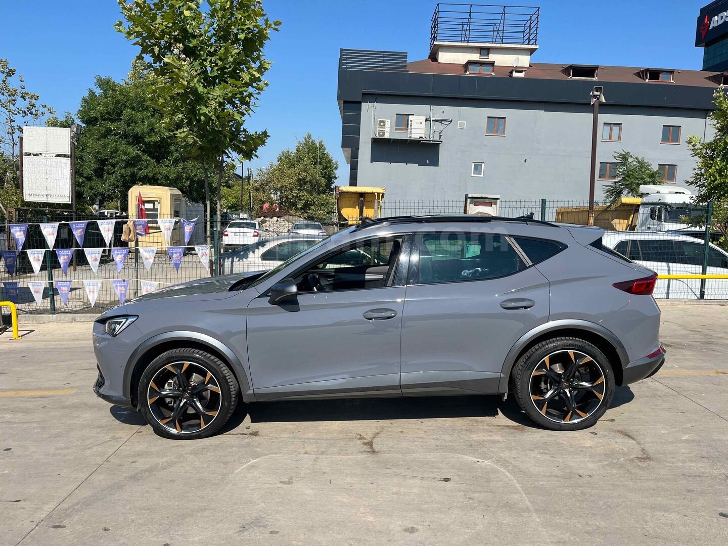 Sahibinden Cupra Formentor 1.5 TSI 2023 Model İstanbul 34.400 km Gri 7