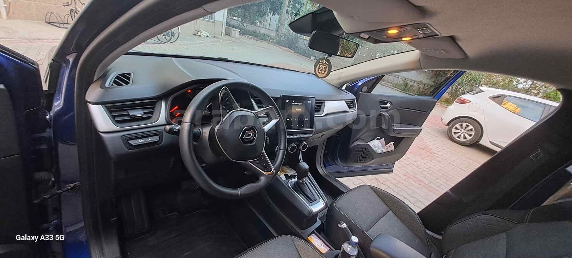 Sahibinden Renault Captur 1.3 TCe Touch Plus 2021 Model Mersin 63.000 km Mavi 3