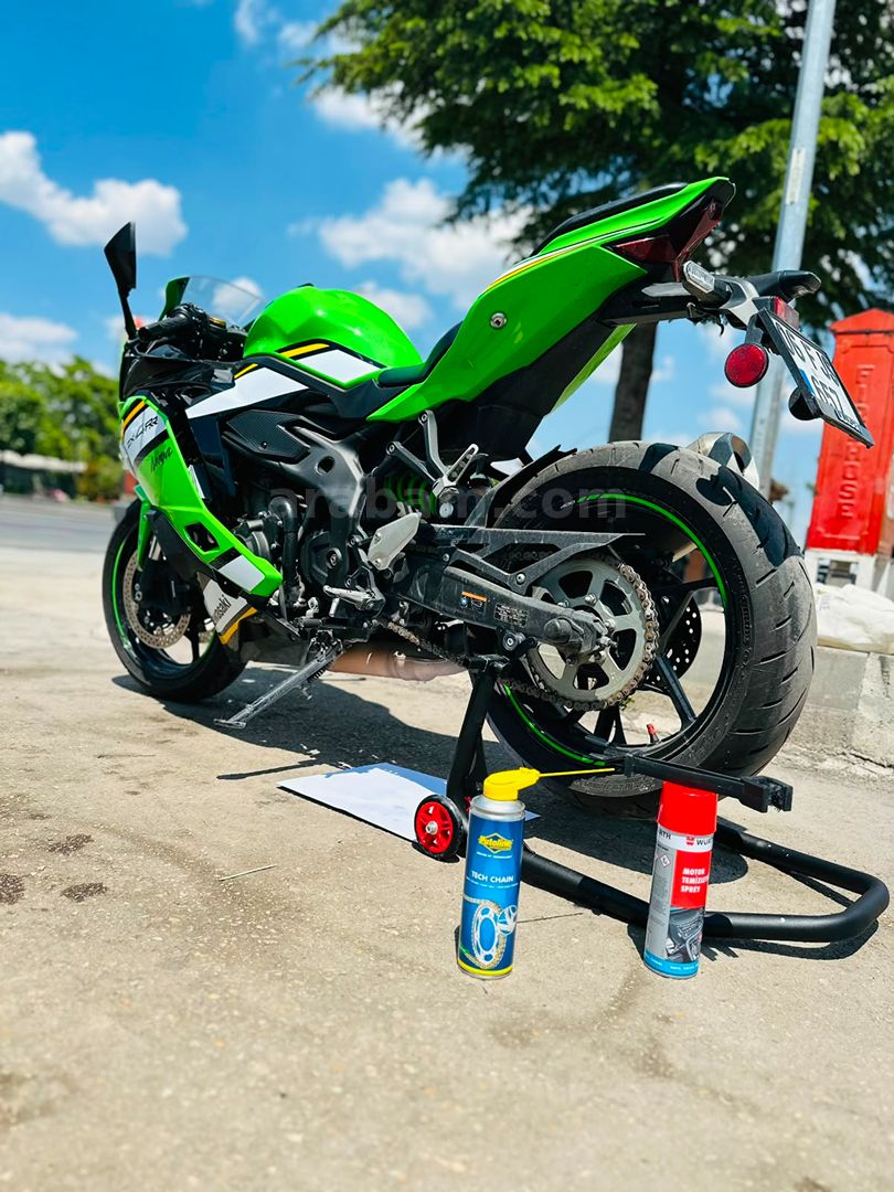 Sahibinden Kawasaki Ninja ZX-4RR 2025 Model Ankara 8.400 km Yeşil