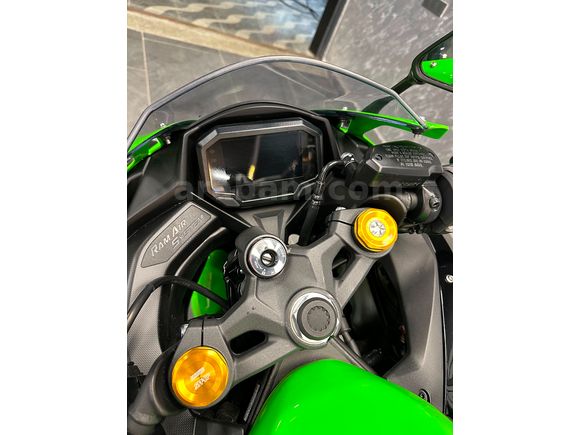 Sahibinden Kawasaki Ninja ZX-4RR 2025 Model Ankara 8.400 km Yeşil