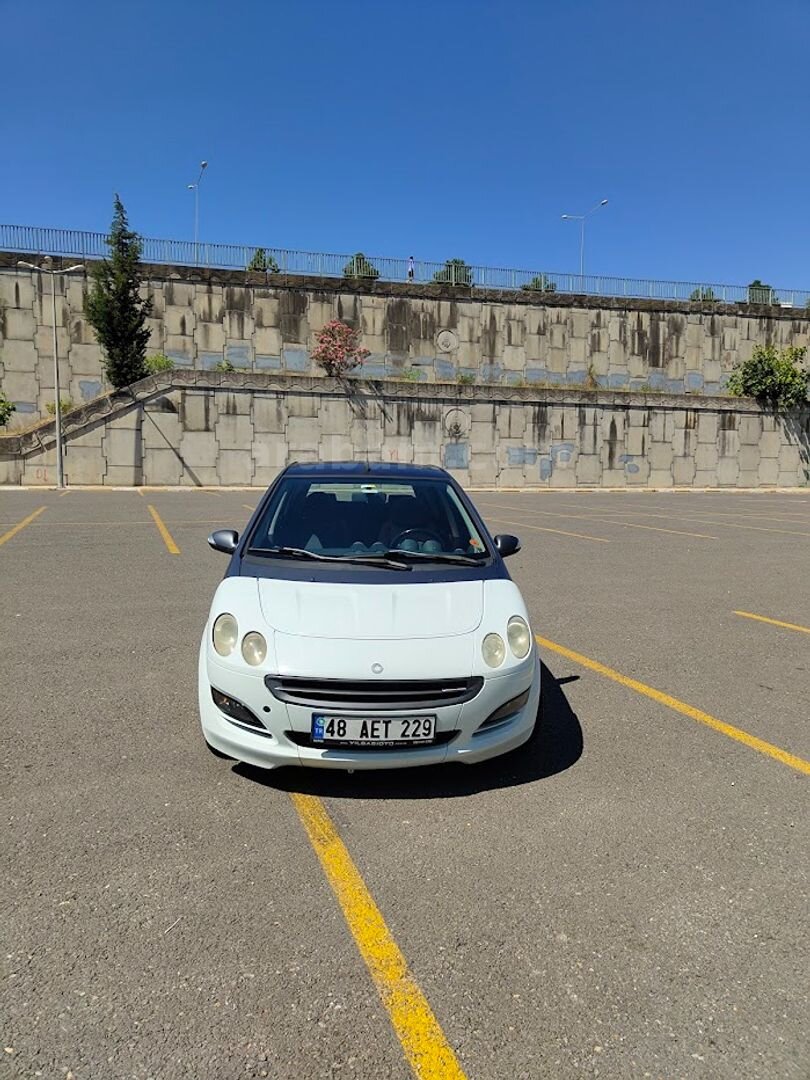 Sahibinden Smart ForFour 1.5 CDI Passion 2006 Model İstanbul 243.000 km Beyaz 3