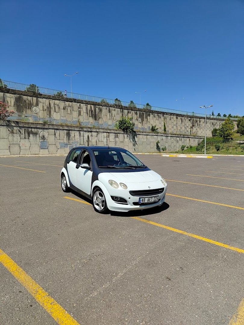 Sahibinden Smart ForFour 1.5 CDI Passion 2006 Model İstanbul 243.000 km Beyaz 2