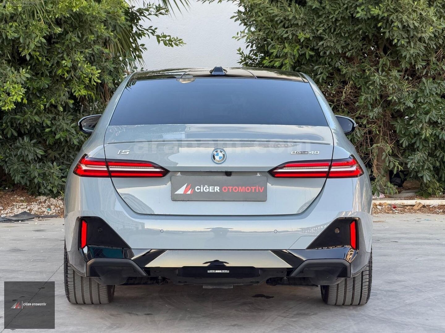 Galeriden BMW i Serisi i5 eDrive 40 M Sport 2025 Model Antalya 6.050 km Gri 6