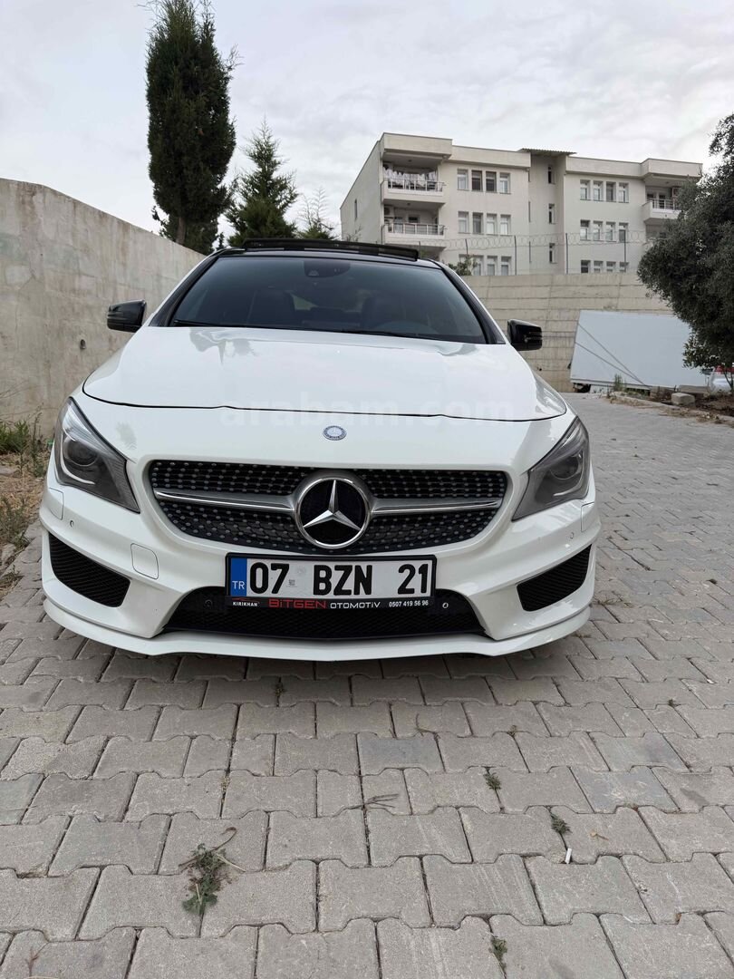 Sahibinden Mercedes - Benz CLA 45 AMG 2013 Model Hatay 124.000 km Beyaz 1