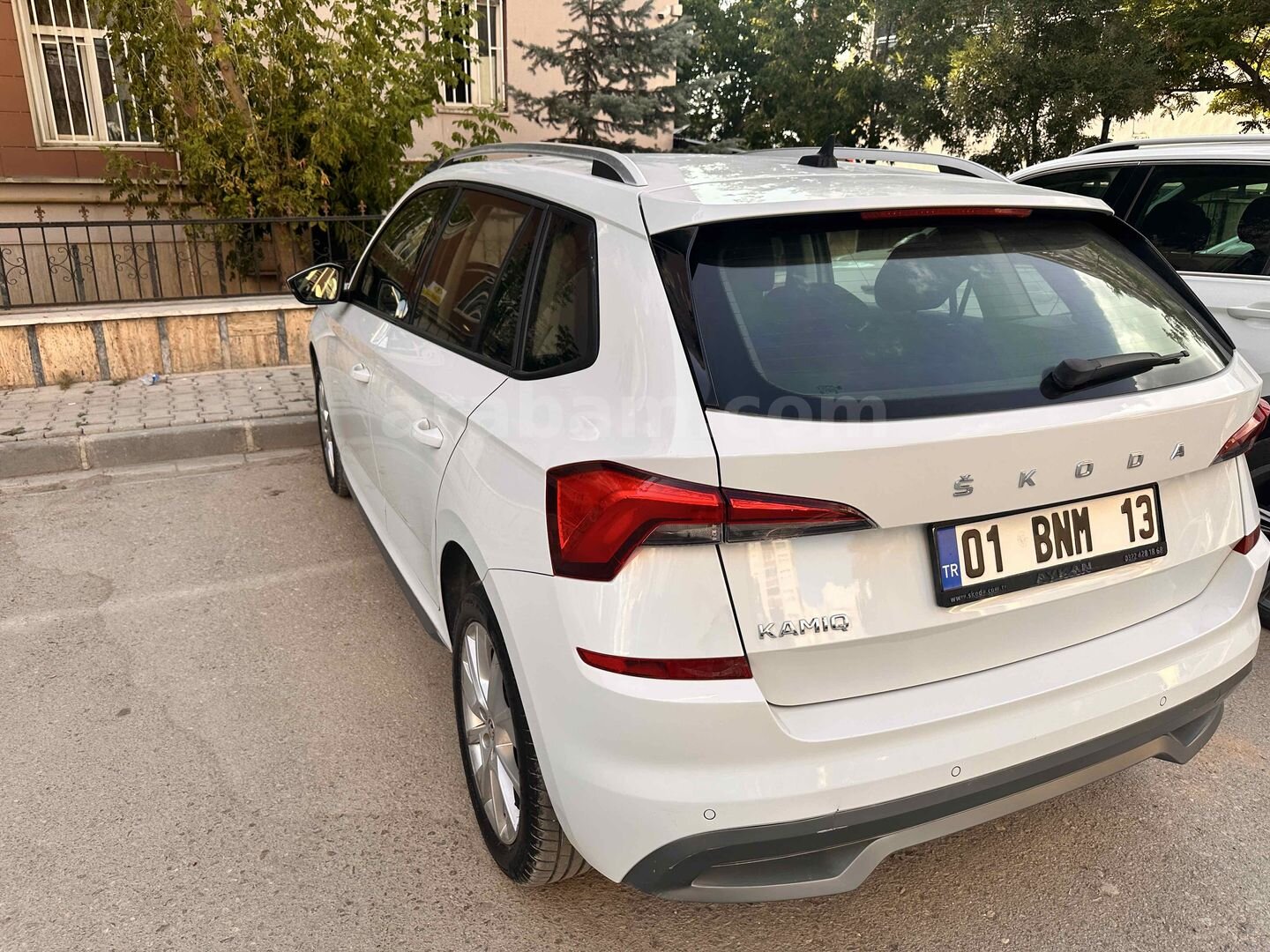 Sahibinden Skoda Kamiq 1.0 TSI Premium 2020 Model Van 83.000 km Beyaz 1