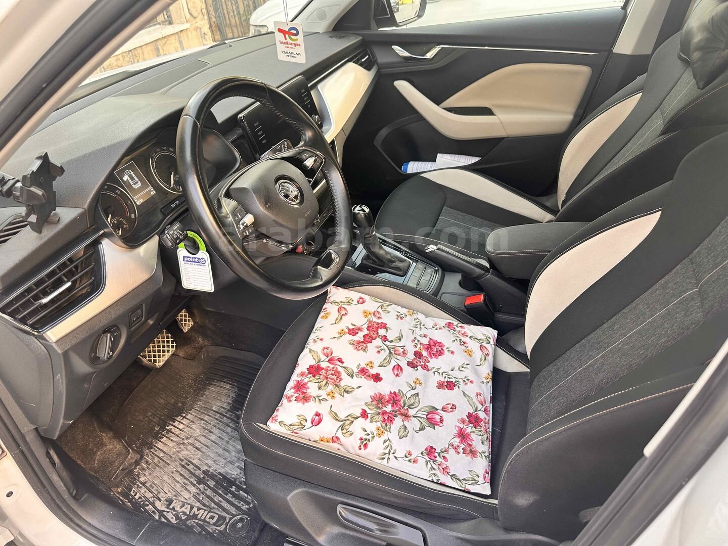 Sahibinden Skoda Kamiq 1.0 TSI Premium 2020 Model Van 83.000 km Beyaz 4