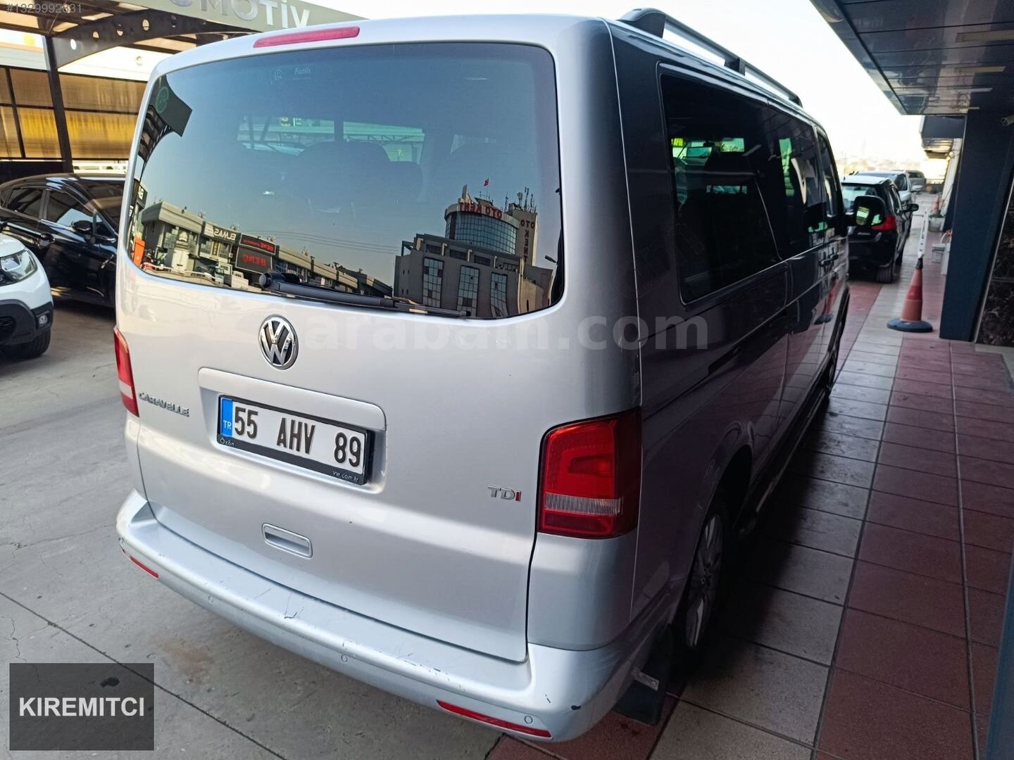 Galeriden Volkswagen Caravelle 2.0 TDI BMT Comfortline 2015 Model İzmir 225.000 km Gri 6