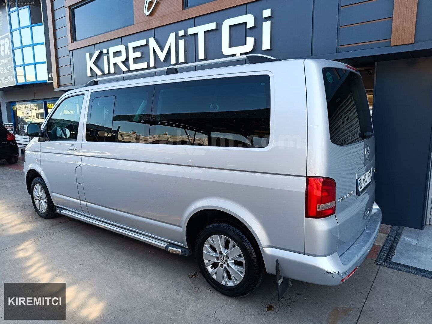 Galeriden Volkswagen Caravelle 2.0 TDI BMT Comfortline 2015 Model İzmir 225.000 km Gri 4